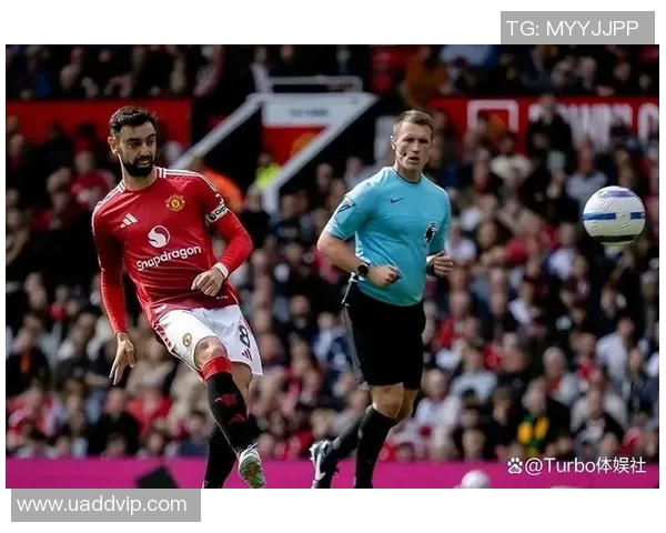 球迷发帖表明B费&amp;卡塞米罗不能一同首发，多古给该帖子点赞